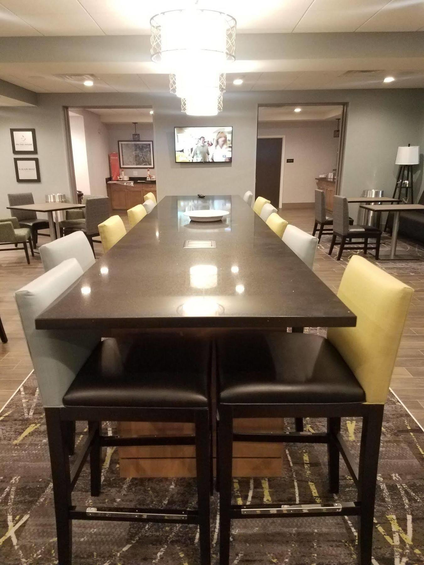 Carter Lake Hampton Inn By Hilton Omaha Airport, Ia מראה חיצוני תמונה