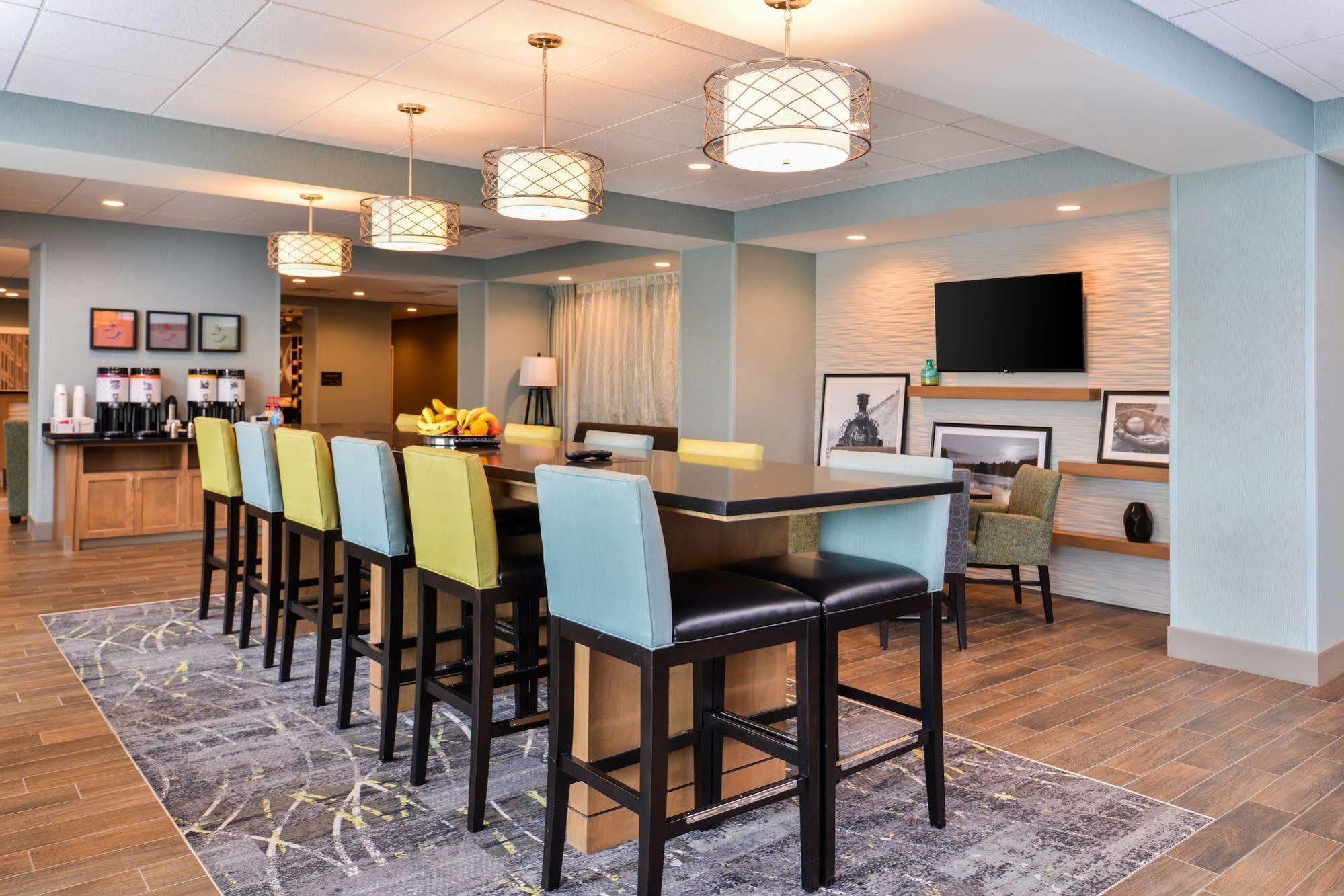 Carter Lake Hampton Inn By Hilton Omaha Airport, Ia מראה חיצוני תמונה